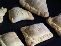 Pečieme v predohriatej trúbe na 180°C...