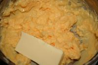 Vychladnutý puding vymiešame so zmäknutým...