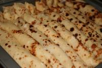 Palacinky rozložíme na menší plech tesne...