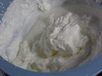 Primiešame mascarpone....