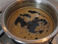 Horúci sirup nalejeme do fliaš,......