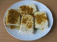 Tofu potrieme olejom, prelisovaným očisteným...