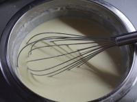Uvedené ingrediencie vložíme do hlbokej misy a...