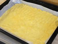 Pečieme 10 min. pri teplote 180°C....